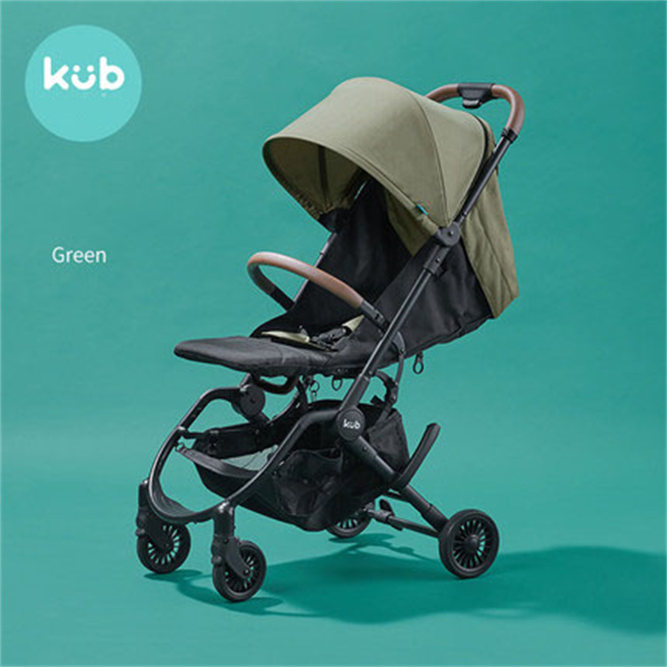 KUB Ein Klick um einen leichten Kinderwagen des Fahrzeugs zu sammeln