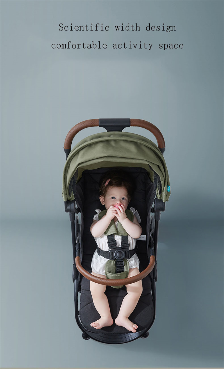 KUB Ein Klick um einen leichten Kinderwagen des Fahrzeugs zu sammeln