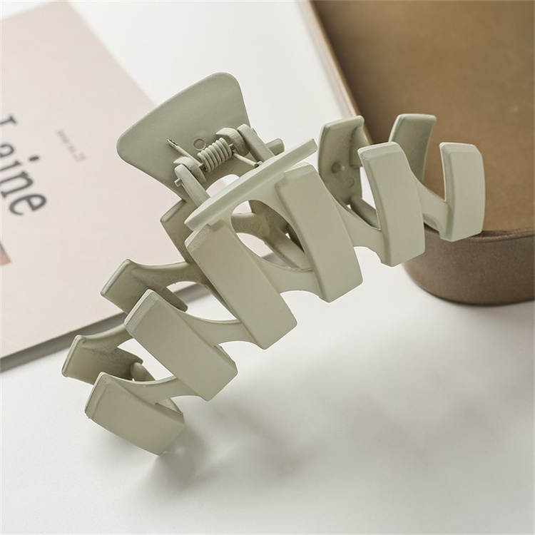 Wenbei Vollfarbige mattierte hohle Acryl Hai Clip