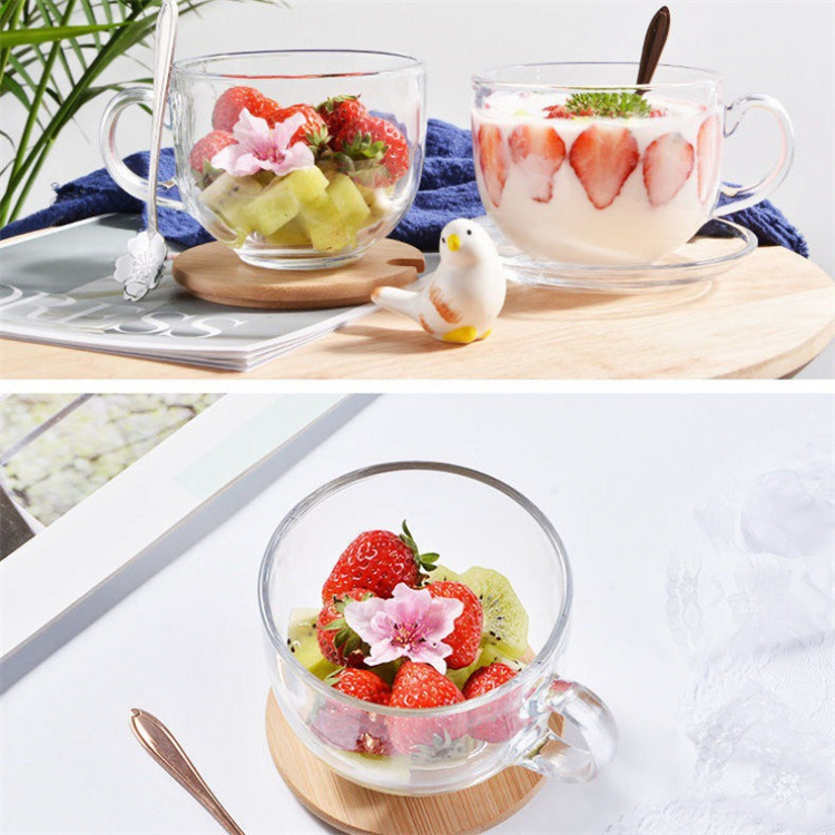 Glas Frühstücksbecher mit Deckel Löffel und Haferflocken Schüssel