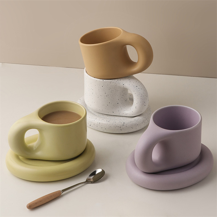 Chubby Mug Keramik Kaffeetasse mit Untersetzer