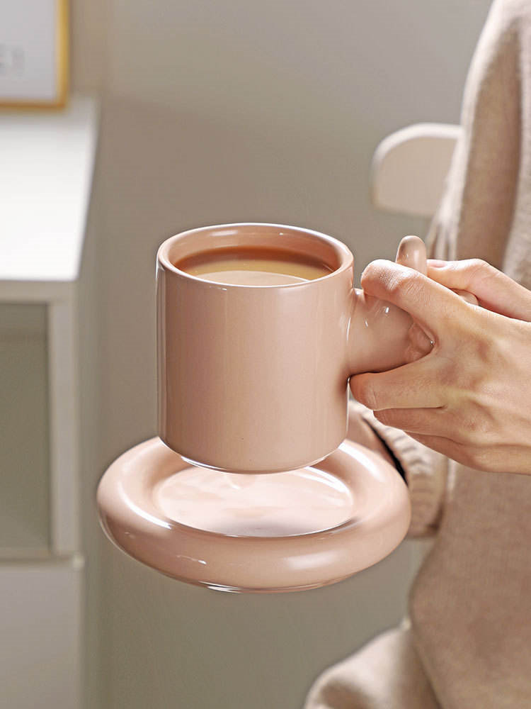 Lobe und ermutige positive Energie Tassen und Kaffeetassen