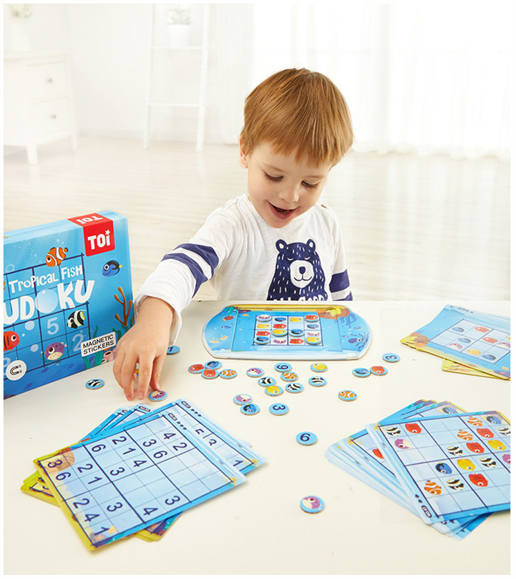 TOI Magnetic Derry Board Baby frühzeitiges Prophetspielzeug