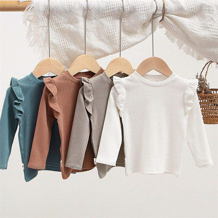 Adorable Basic Mantel für Mädchen aus einfarbiger Baumwolle mit Rüschen