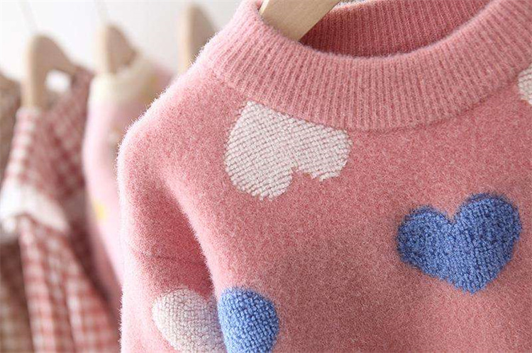 Adorable Stricken Liebe Nerz Pullover