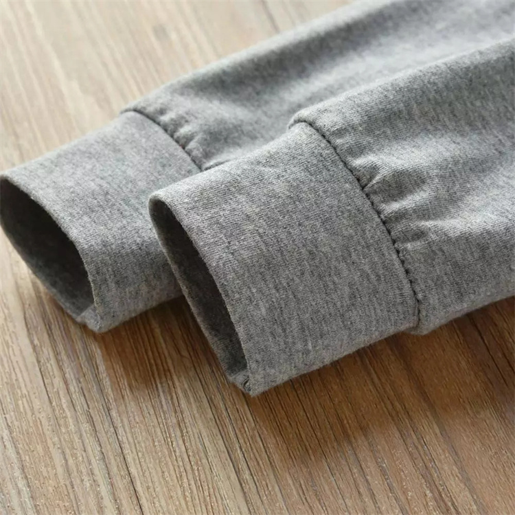 Chancheng Baby Langarm Jumpsuit aus Baumwolle mit Buchstaben bedruckt