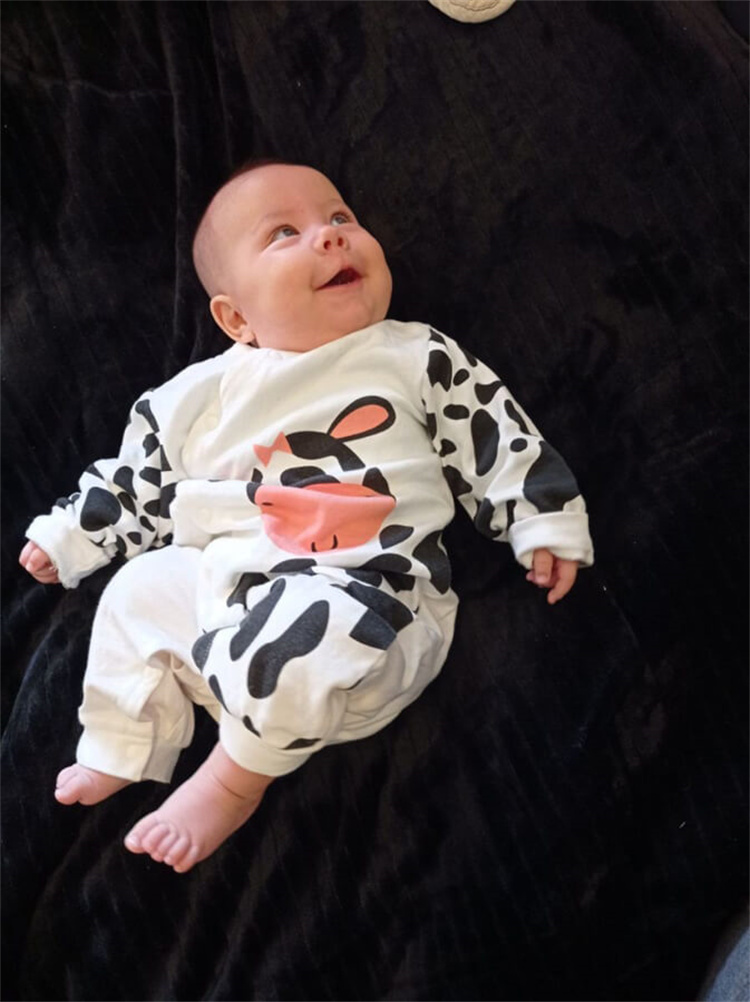 Lenbay Baby Langarm Jumpsuit aus Bio Baumwolle mit Kuh Print
